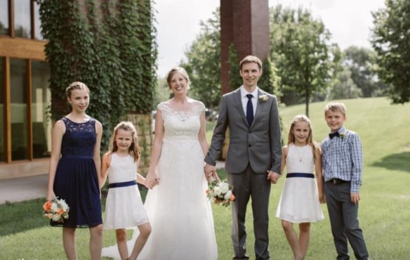 EACAF2D3-8EF9-4028-B42F-A5DDADD0332C